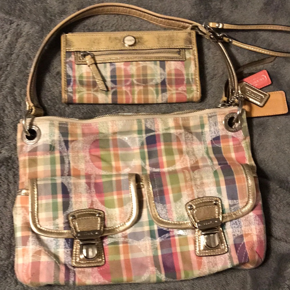 Beautiful Coach purse with matching wallet!